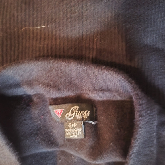 Guess - Picture 3 of 3